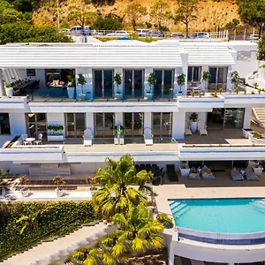 Clifton Yolo Spaces - Clifton Mansion 2*, Cape Town South Africa